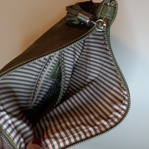 Green Clutch - Moda Luxe - NWOT - Picture 11 of 14